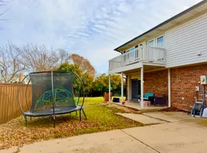 Big Yard w/Pool, Patio, PingPong, Pool Table+ - Image 3