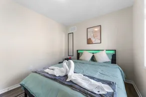 Eagles Cove: Stylish 4B/2.5B, Kitchen, Parking! - Image 5