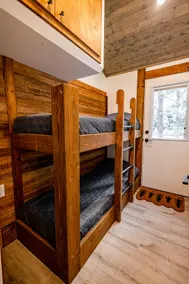 Apex Cabin @ Crazy Creek Hot Pools Resort - Image 2