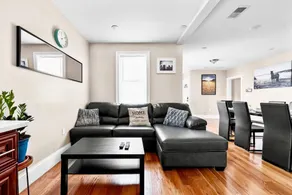 Spacious 5BR Family Near Beach & Boston 555/2 - Image 2