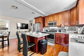 Spacious 5BR Family Near Beach & Boston 555/2 - Image 4