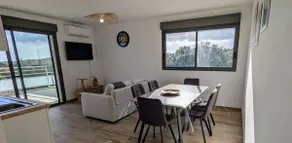 Sea & mountain view — 2-bedroom apartment with large terrace - Image 3