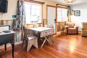 Mae West Bungalow - Image 4