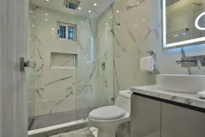 Luxury 3BR Apartment, WIFI, A/C - Image 3