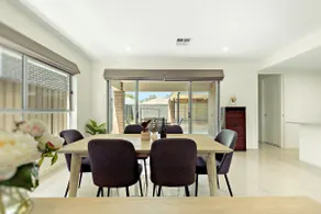 Spacious 3-Bed Home in Payneham South - Image 4