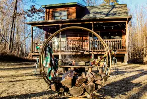 Lakeside Log Cabin + Hot Tub - Image 2