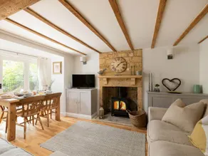 Meadowbrook Cottage - Image 2