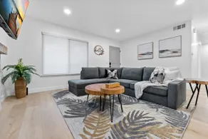 Modern Home 6 Min to ONT Airport - Image 4