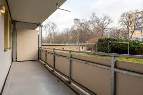 City Apartment - Image 5