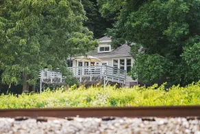 River View in the Heights - Image 3