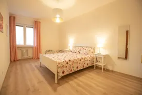 Rosé Apartment - Image 4