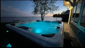 Luxury Lakefront Family Retreat/Hot tub/Grill - Image 2