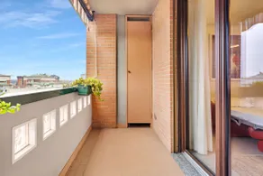 Art & Comfort Apartment [2 min from the station] - Image 4