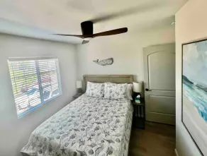 Bungalow on the park with free private parking！ - Image 3