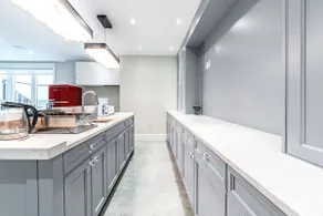 Chic & Cozy 2-Bedroom Retreat | Heart of Vancouver - Image 4