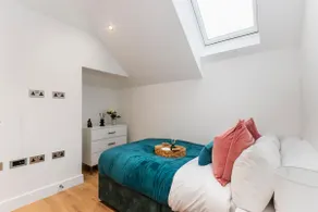 Premium 2-Bedroom Apartment, Leatherhead, Sleeps 4 - Image 5