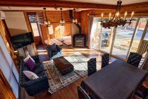 Roadside station 5-minute walk | Completely private log house | BBQ | Trampoline and swing available | Bus from Nasu Shiobara - Image 2