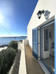 Seafront 3-bedrooms Cycladic Apt South Paros - Image 4