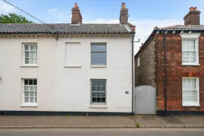 Pretty period home in historic Holt, North Norfolk - Image 2