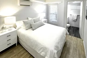 Coastal Modern 3 Bedroom Townhouse - Image 4