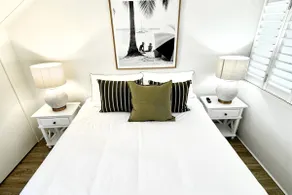 Coastal Modern 3 Bedroom Townhouse - Image 2