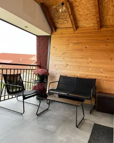 Airport Gate 25 (Apartment 3) - Image 5