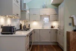 Regency Coach House Cheltenham - Image 5
