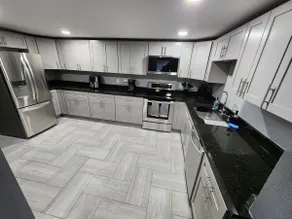 Avery House - Image 4