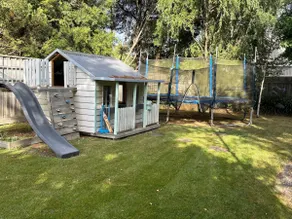 Cozy Cottage with large Gardens and close to town - Image 2