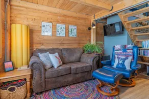 Groovy Little Cabin with trails and lake access - Image 5