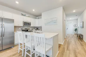 *Pet Friendly*King Bed*Smart TVs*By beaches & golf - Image 2