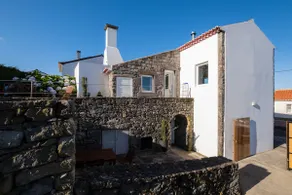 La maison 'Casa do Simão' est une maison centenaire accueillante à louer - Image 5