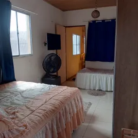 Apartment with 1 bedroom, kitchen, bathroom and living room. - Image 2