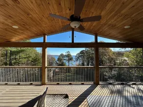 4 BR/3.5 Bath Greers Ferry Lakefront Home! - Image 2