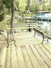 Waterfront home with private dock - Image 4