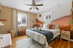 Boho Bliss: 3 Bedroom, Fenced Yard - Image 2
