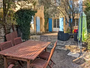 Charming 2-bedroom in a Provençal farmhouse near Avignon - Image 3
