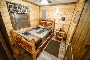 The Deer Cabin - Image 4