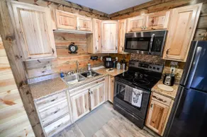 The Deer Cabin - Image 3