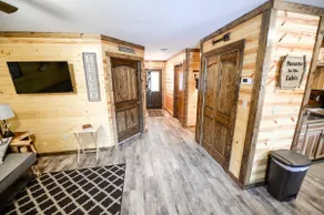 The Deer Cabin - Image 5