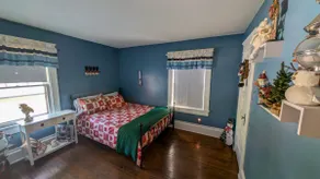 4BR- Downtown Christmas Home - Image 5