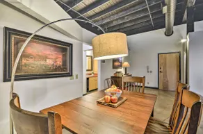 Cozy Downtown Loft Retreat - Image 2