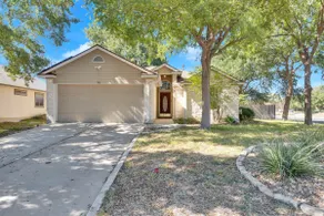 Relaxing, Pet-Friendly Oasis with Private Yard - Image 2