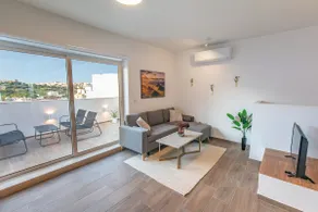Modern Penthouse with Sea & Valletta view - Image 2