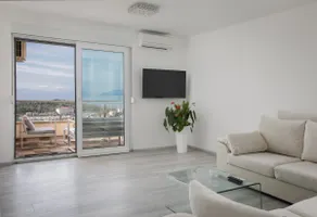 Sea View Apartments Dammi with free parking - Image 5