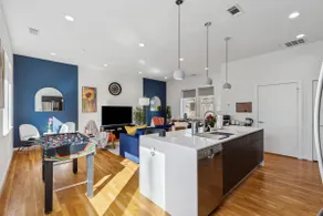 The Topaz of Dallas 2BD DownTown Walkable - Image 5