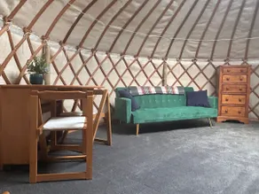 Quirky Luxury Woody Yurt, sleeps 4, nr Ayr Coast - Image 3