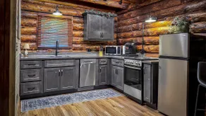 Cozy Log Cabin Getaway - Rustic Retreat Wooster - Image 4