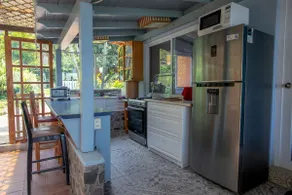 Lakeshore Retreat, escape from it all! - Image 4
