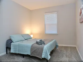 Moo Town, free Wi-Fi, King bed - Image 3